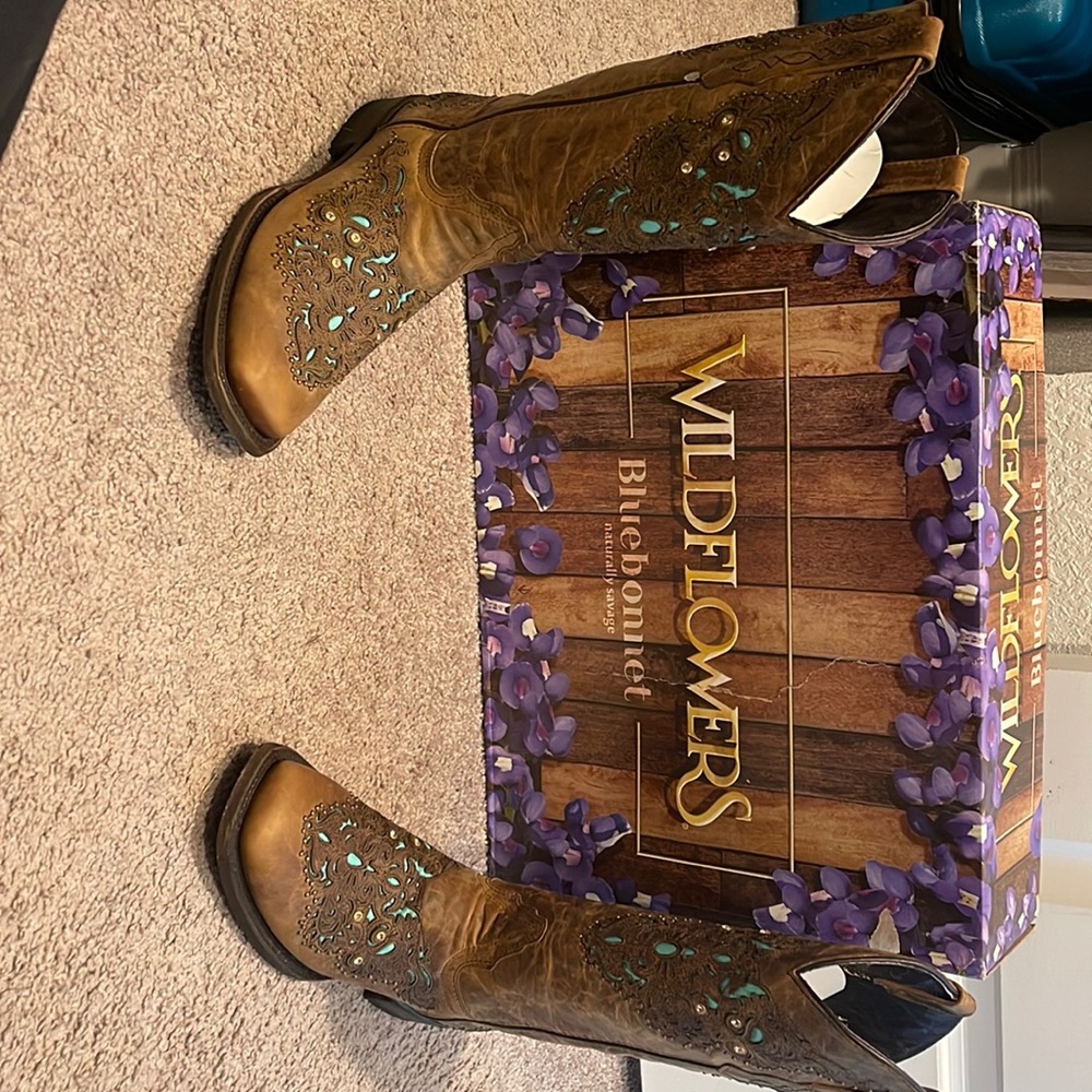 Cowgirls Boots, 8.5, Brown with turquoise design